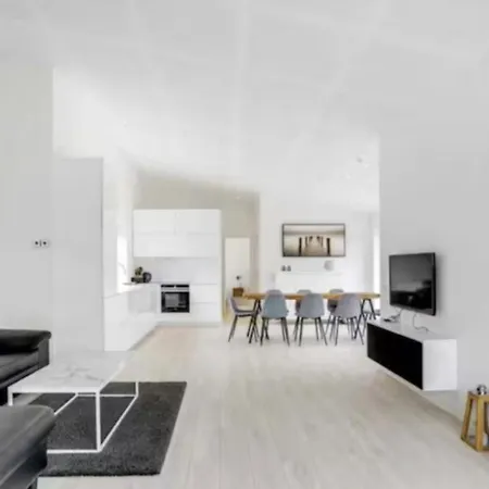 Skont Luksus Hus מלון 4*